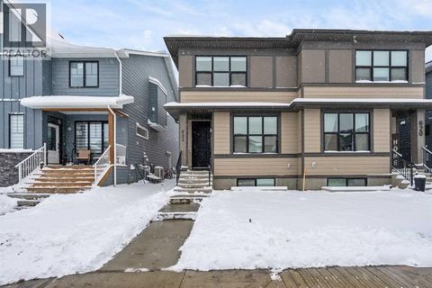 624 Rowmont Boulevard NW Calgary AB T3L0L5