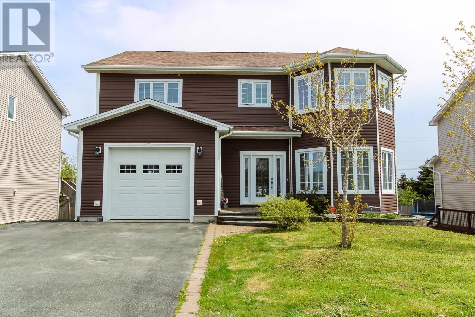 76 Hollyberry Drive