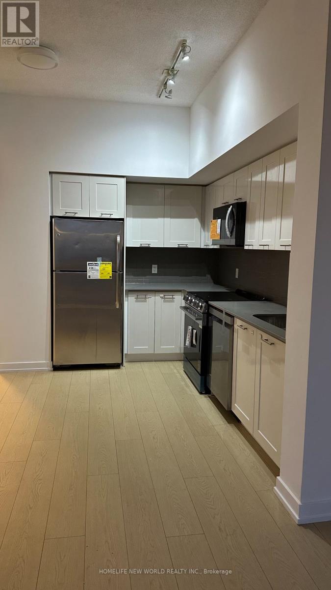 2005 - 2212 LAKE SHORE BOULEVARD W