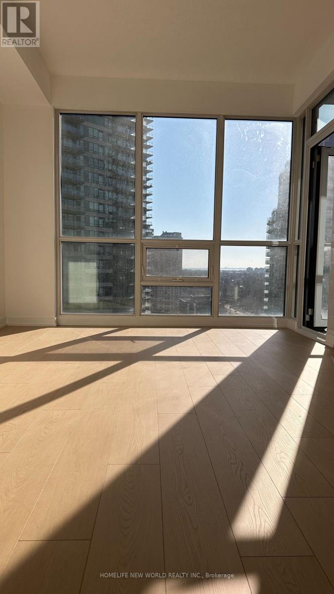 2005 - 2212 LAKE SHORE BOULEVARD W