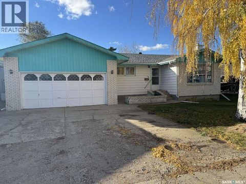58 Stewart CRESCENT Yorkton SK S3N3J5