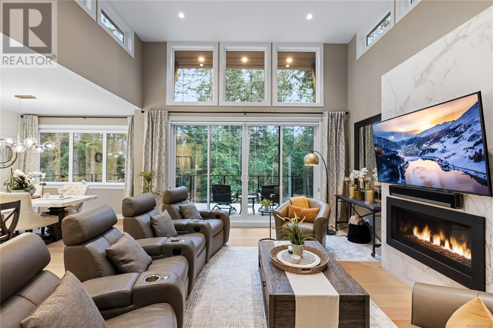 2371 Renfrew Rd