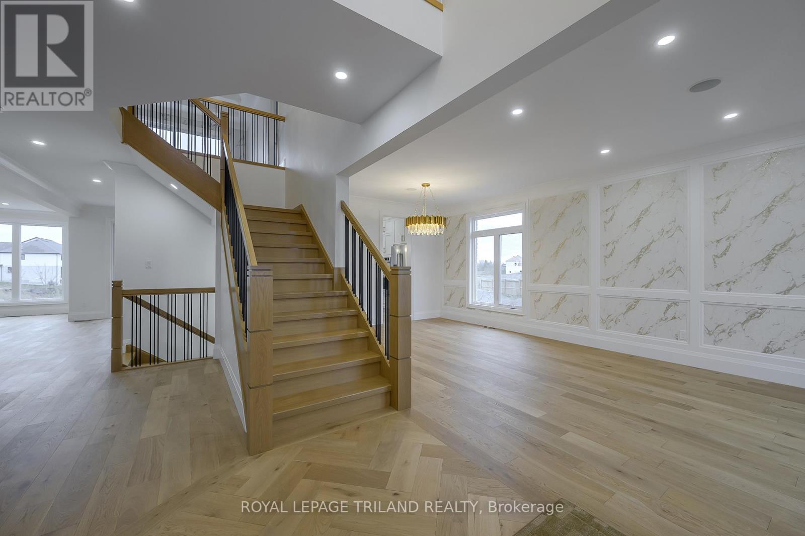 4038 AYRSHIRE AVENUE