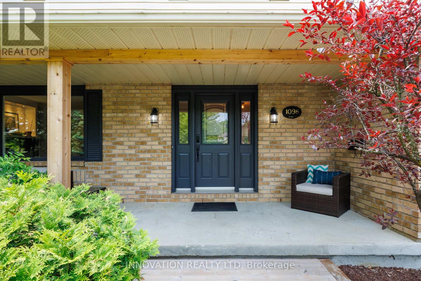 1098 CINDY HILL CRESCENT