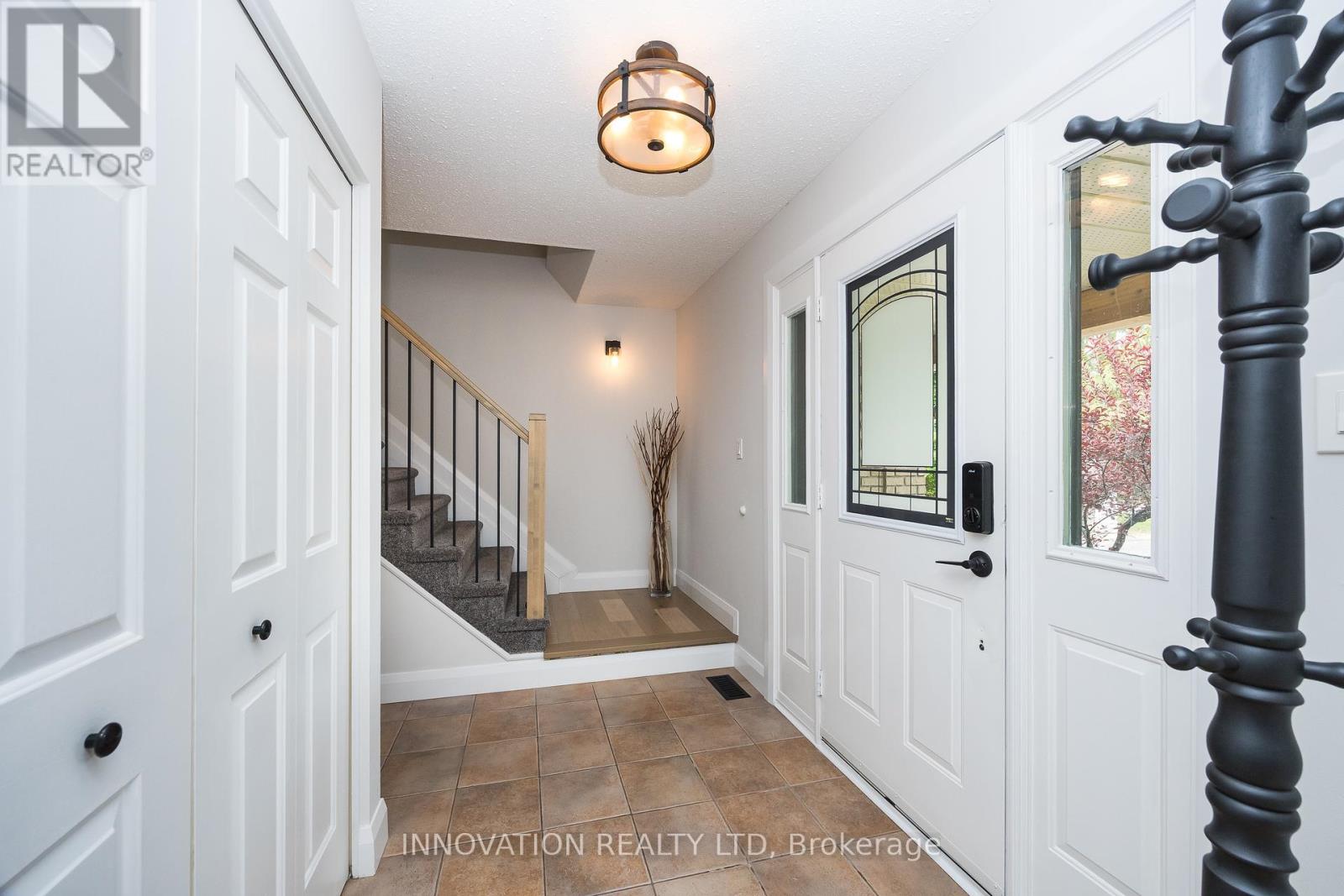 1098 CINDY HILL CRESCENT