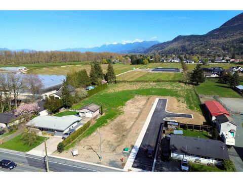 4 4520 NO 3 ROAD|Yarrow Yarrow BC V2R5E8