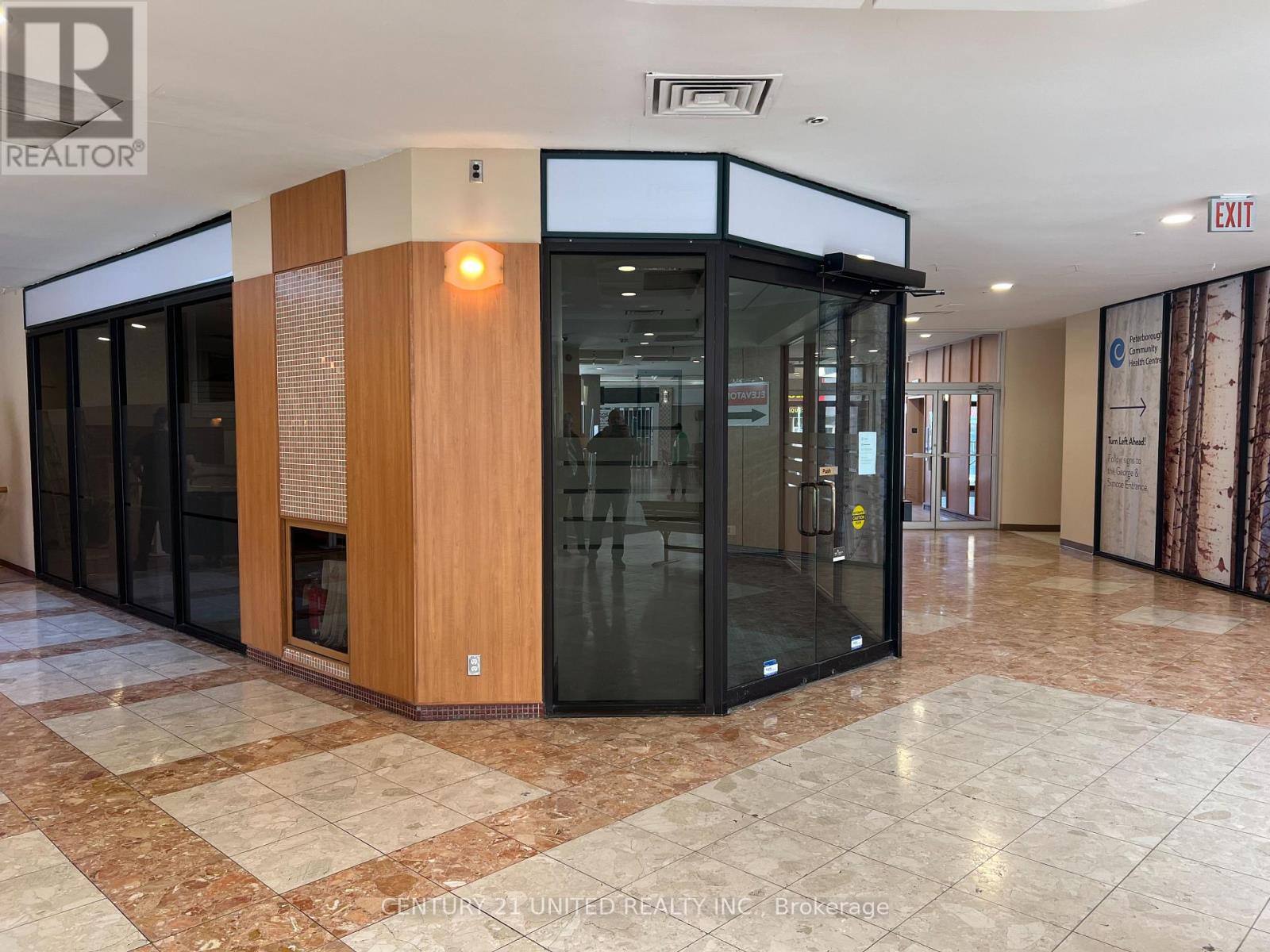 63 - 360 GEORGE STREET N