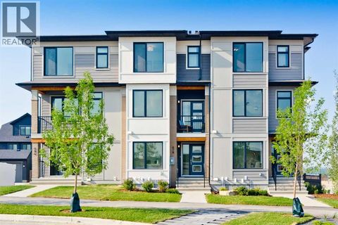 261 Bighorn Avenue SW Calgary AB T2Y0Z8