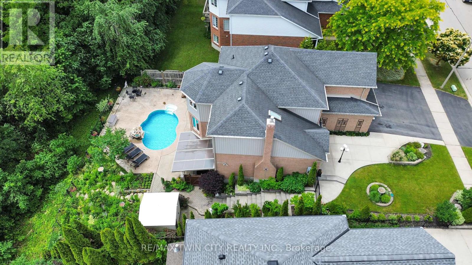 107 CHANDOS DRIVE