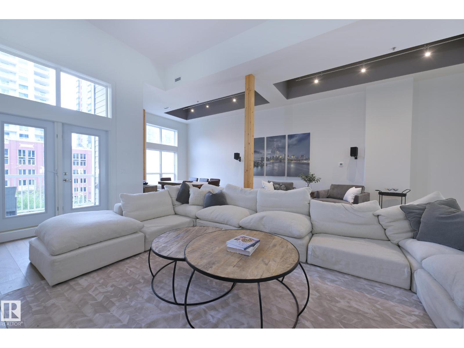 #403 10154 103 ST NW