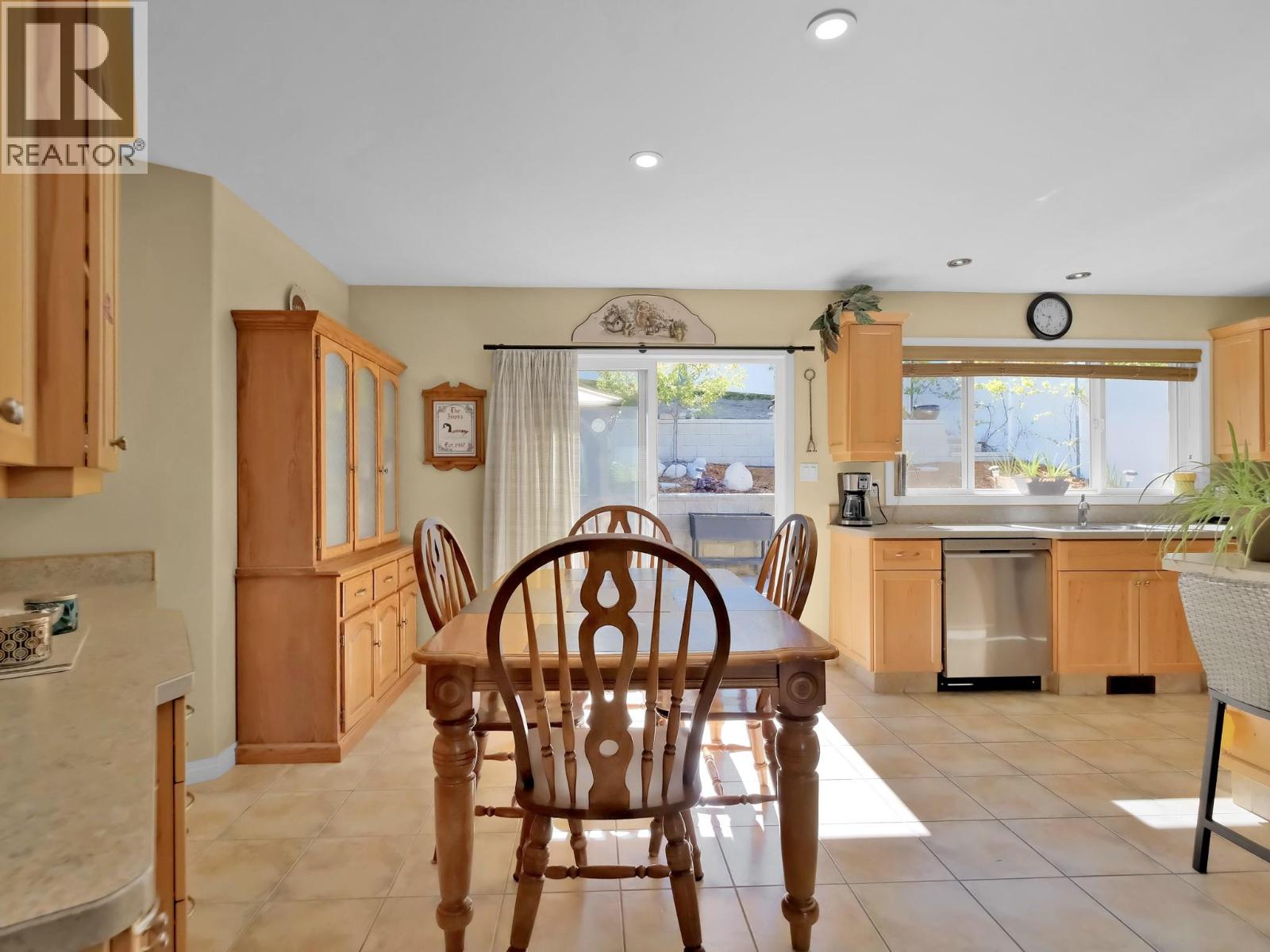 695 Pineview Road Unit# 102