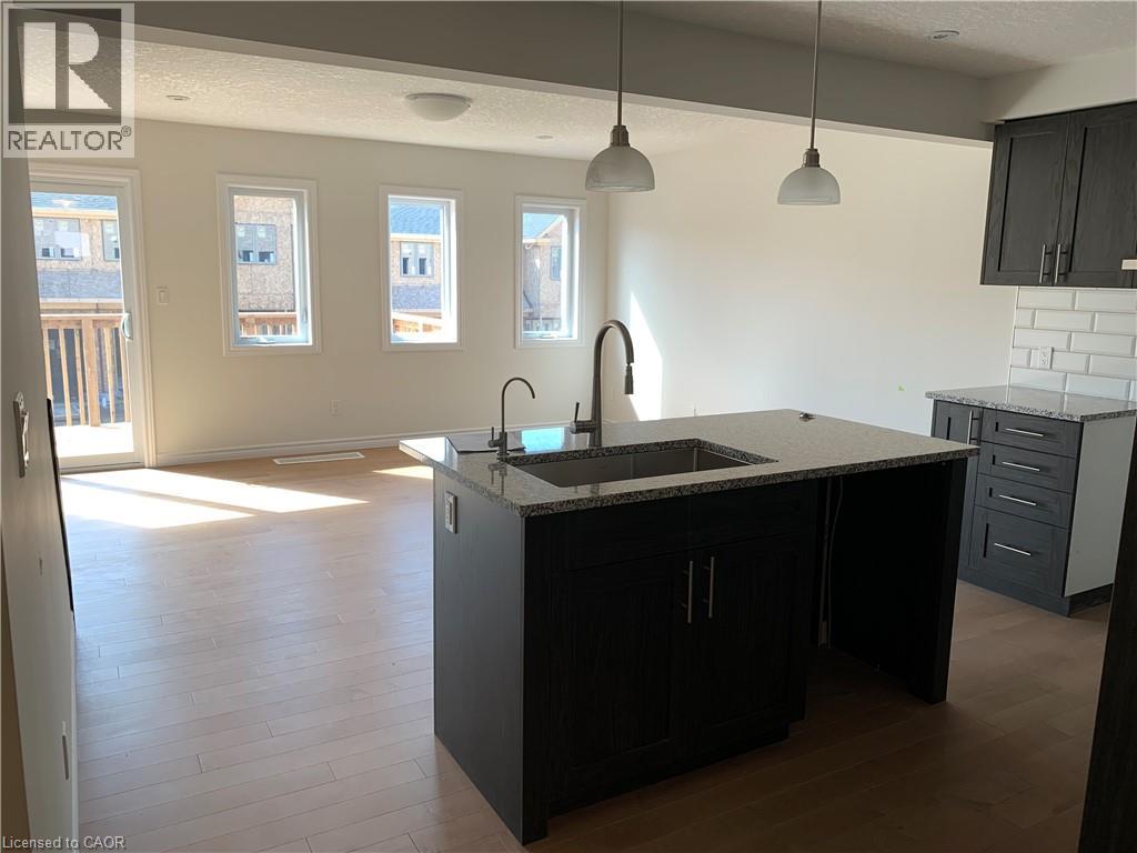 125 HOLLYBROOK Trail