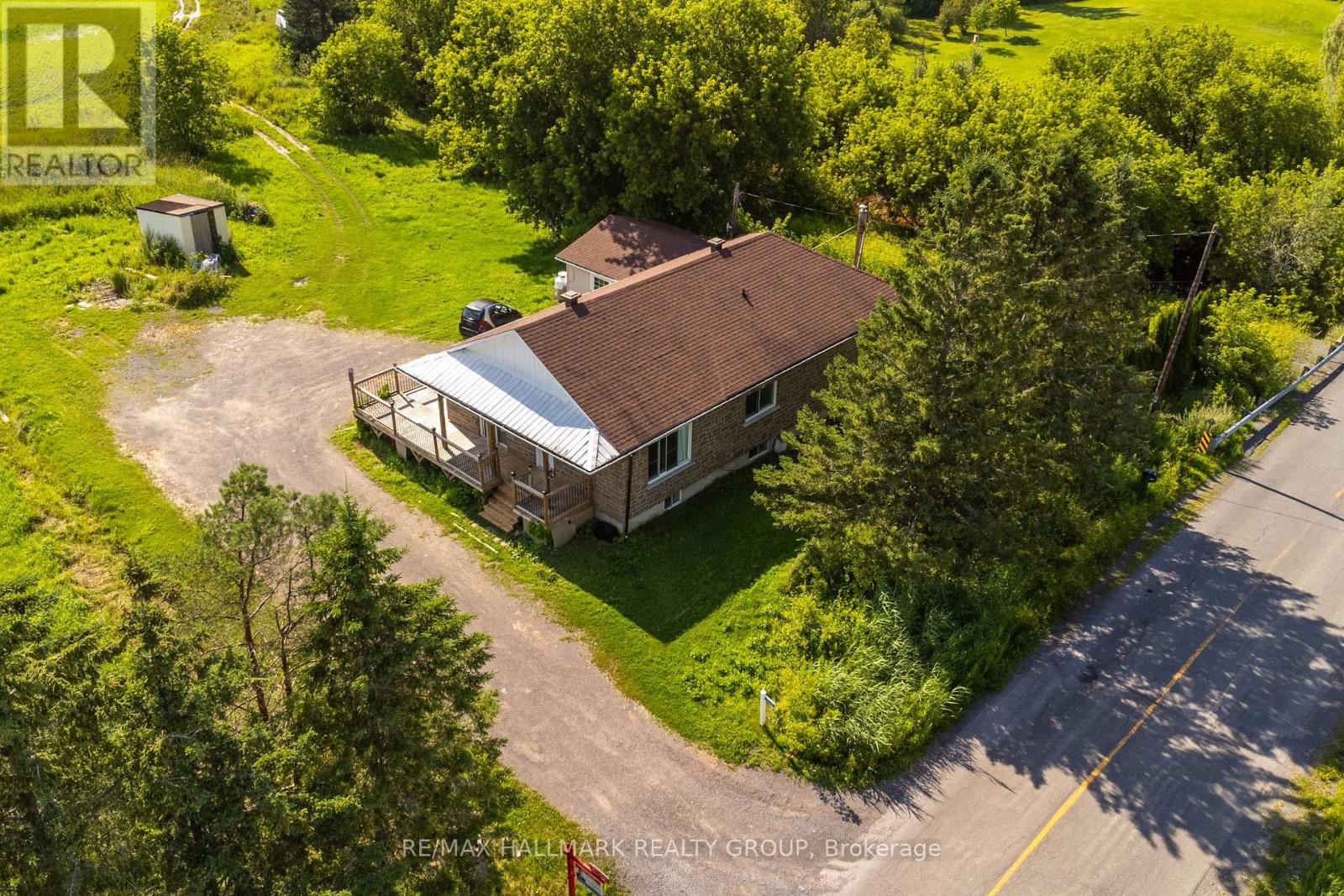 3948 DROUIN ROAD