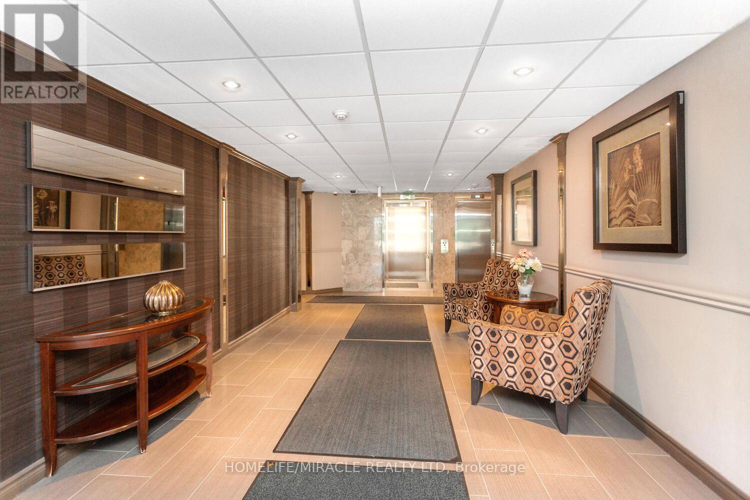 1705 - 35 GREEN VALLEY DRIVE