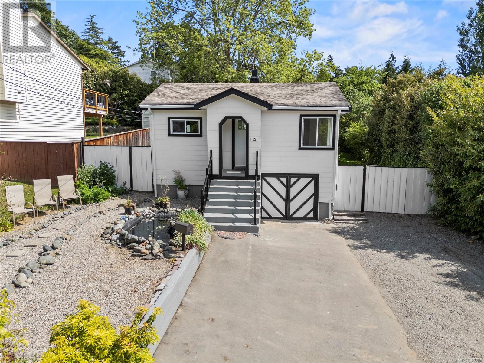 12 Conard St