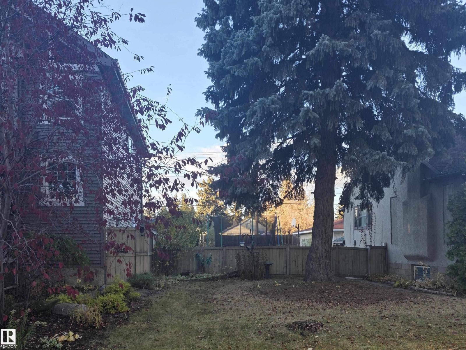 7510 111 AV NW NW