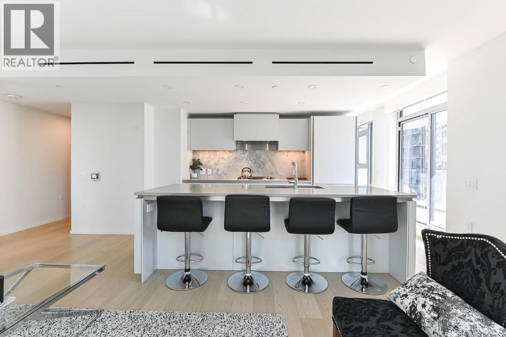 402 889 PACIFIC STREET