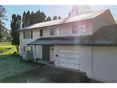 19324 80 AVENUE Surrey BC V4N4Z8