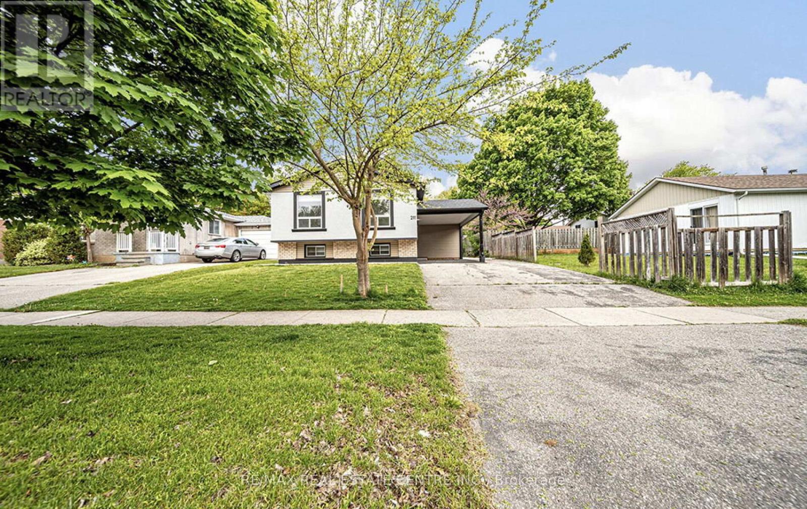 211 DUNSDON STREET