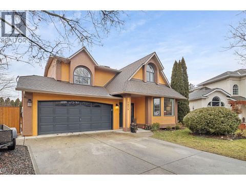 1879 Portland Avenue Kelowna BC V1V1R9