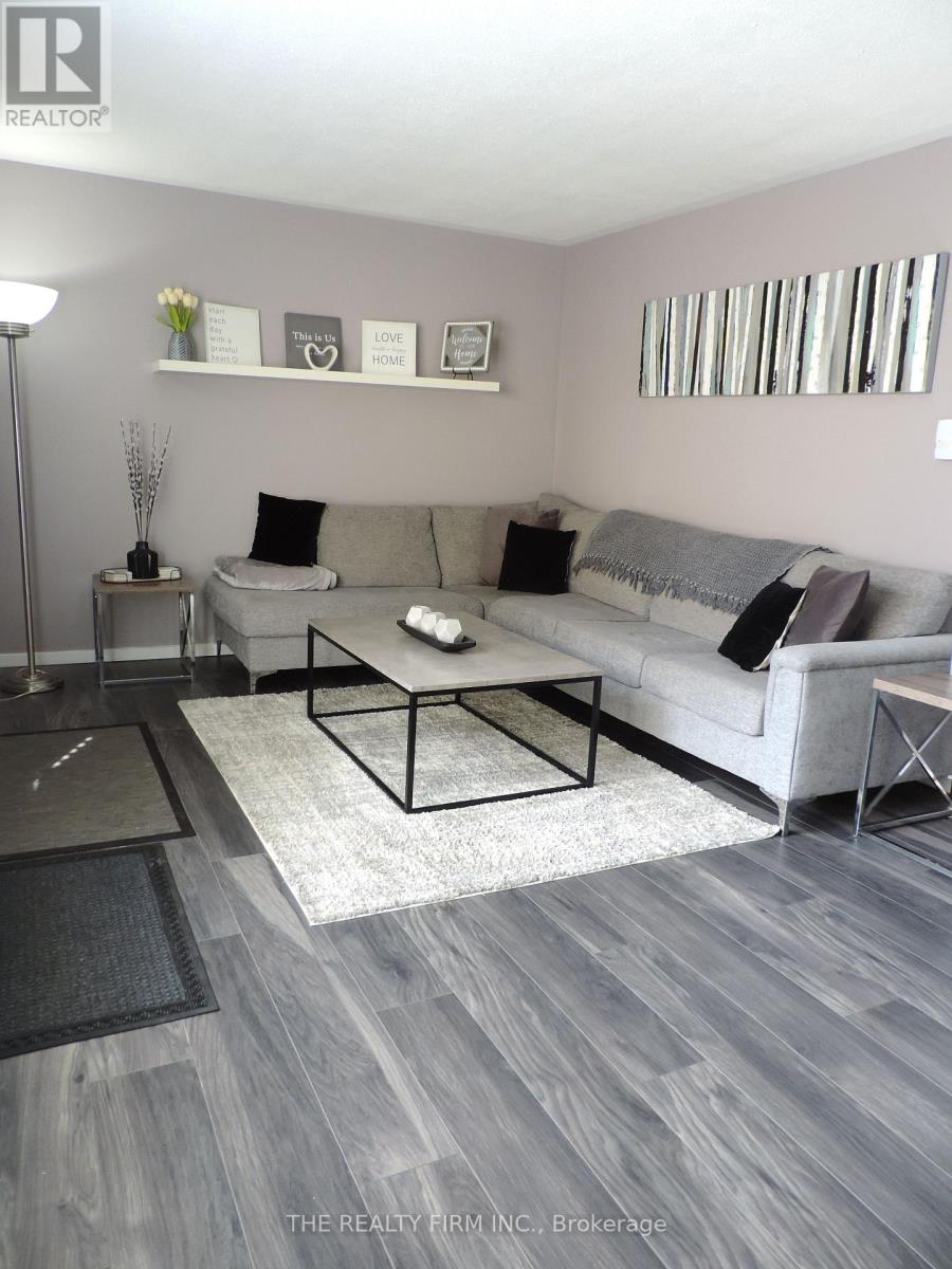 33 - 474 SOUTHDALE ROAD E
