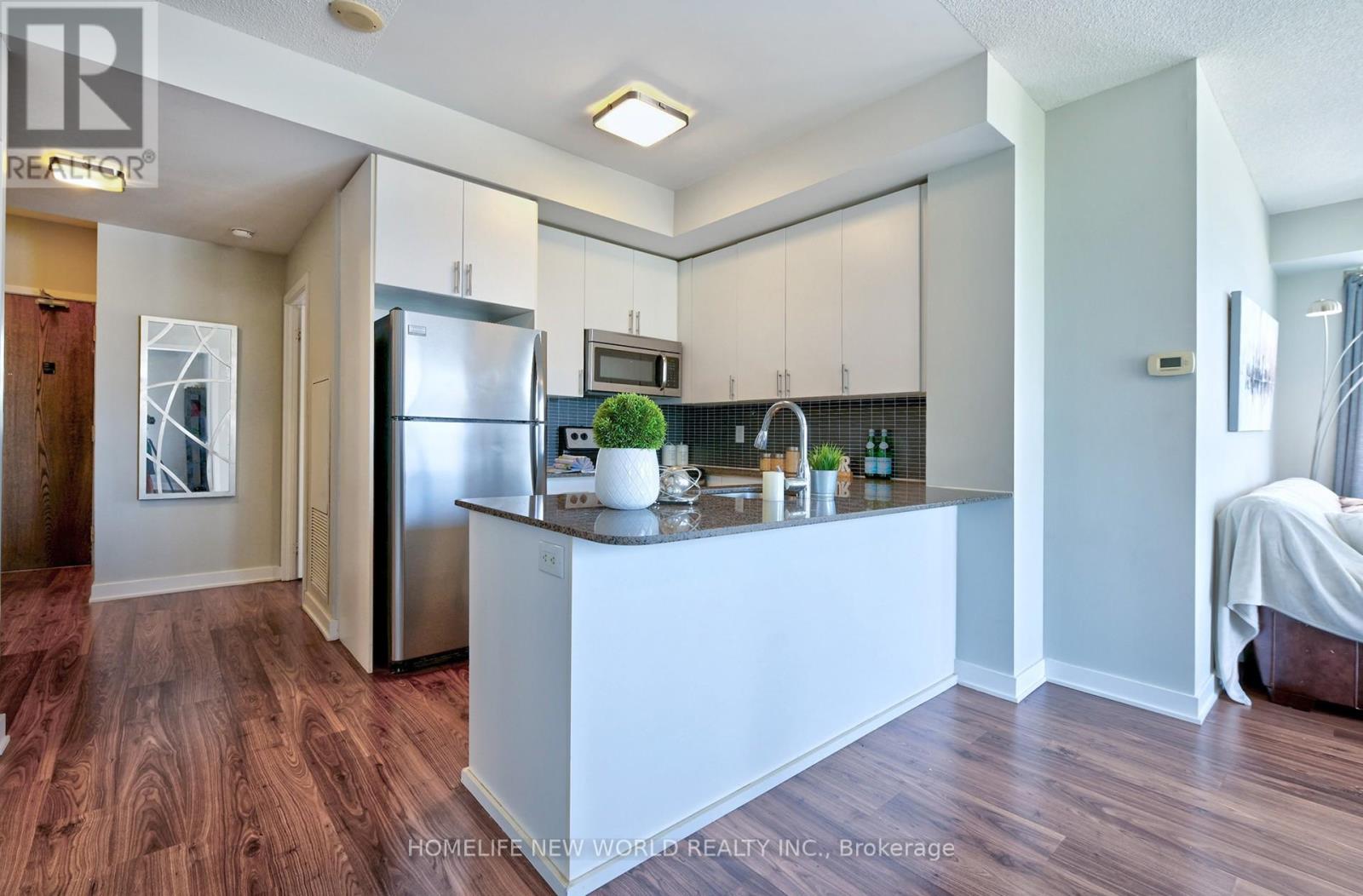 505 - 260 SACKVILLE STREET