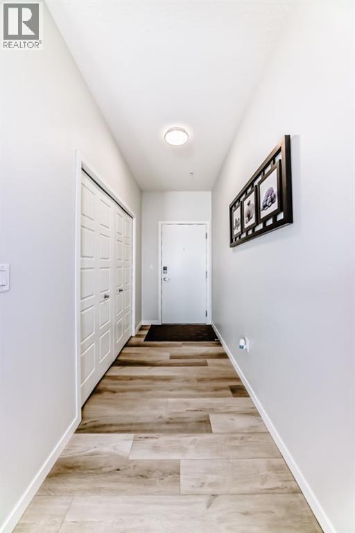 1402, 33 Carringham Gate NW