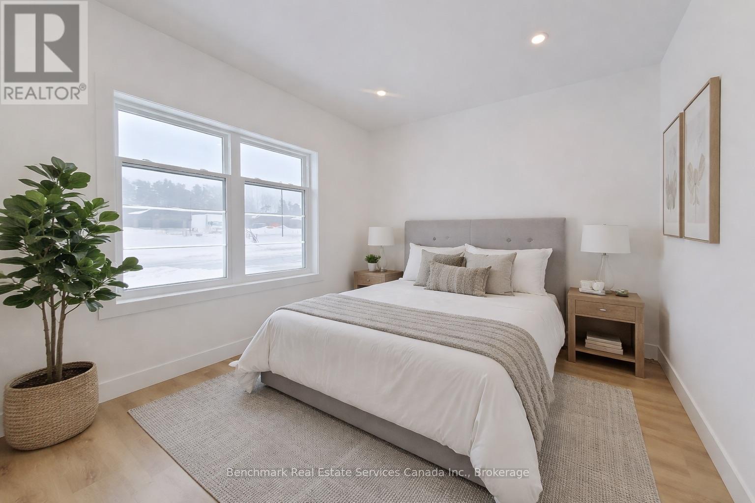 40 - 1182 QUEEN STREET