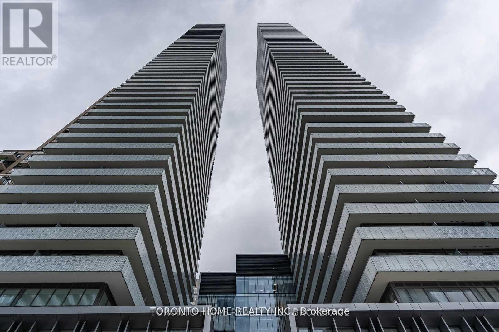 1011 - 50 CHARLES STREET E