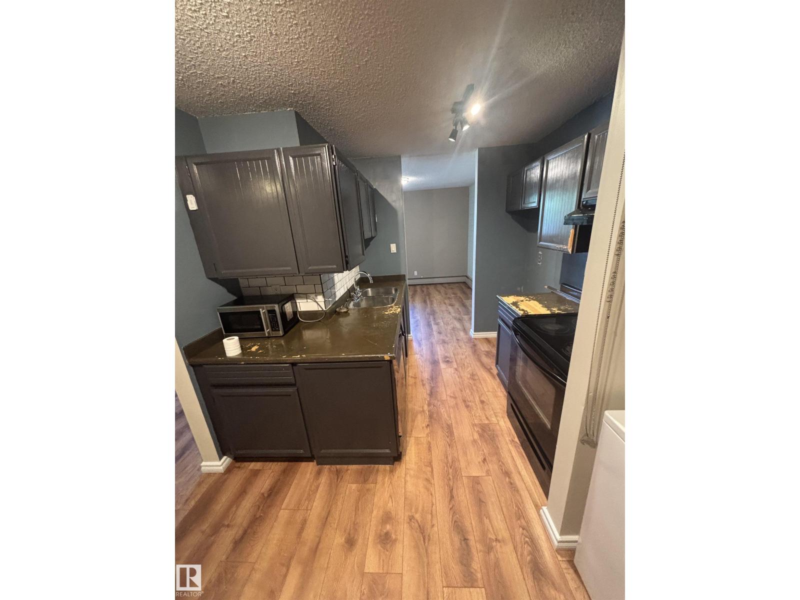 #206 2311 119 ST NW
