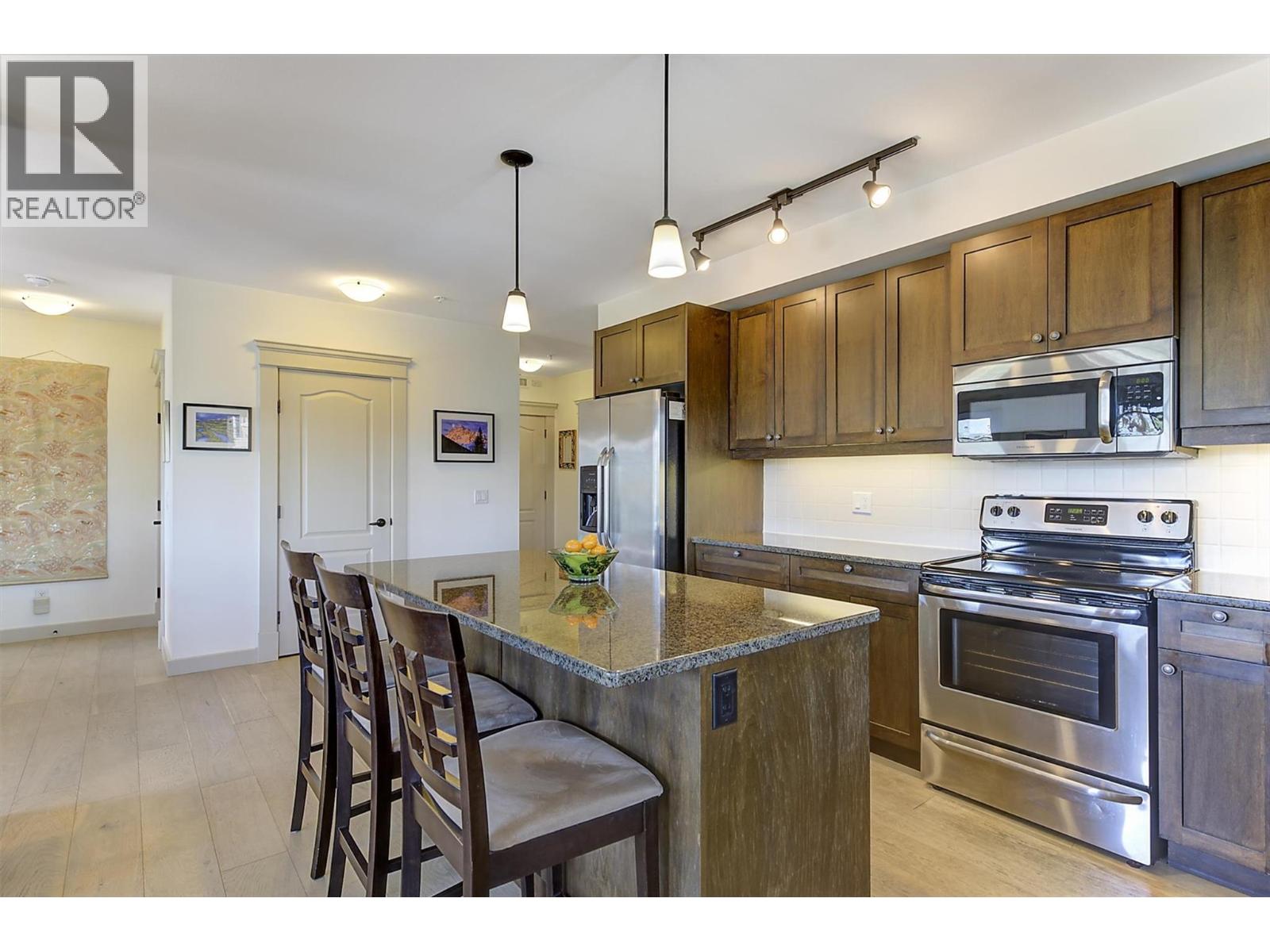 2070 Boucherie Road Unit# 204