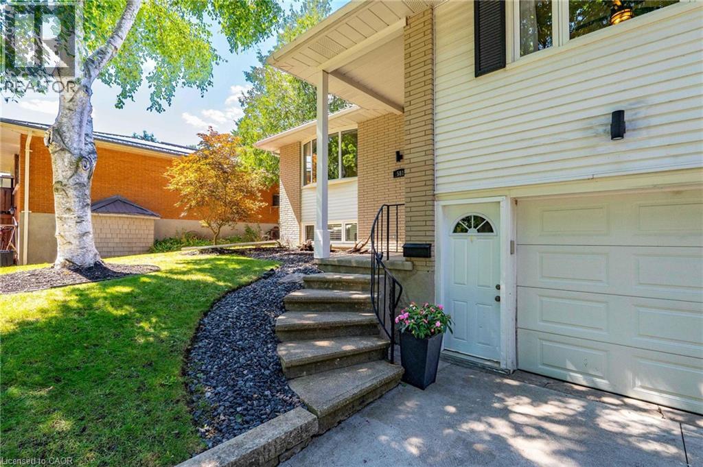 581 GLENDENE Crescent
