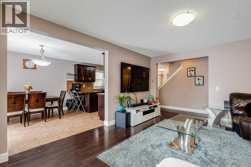 935 Windhaven Close SW