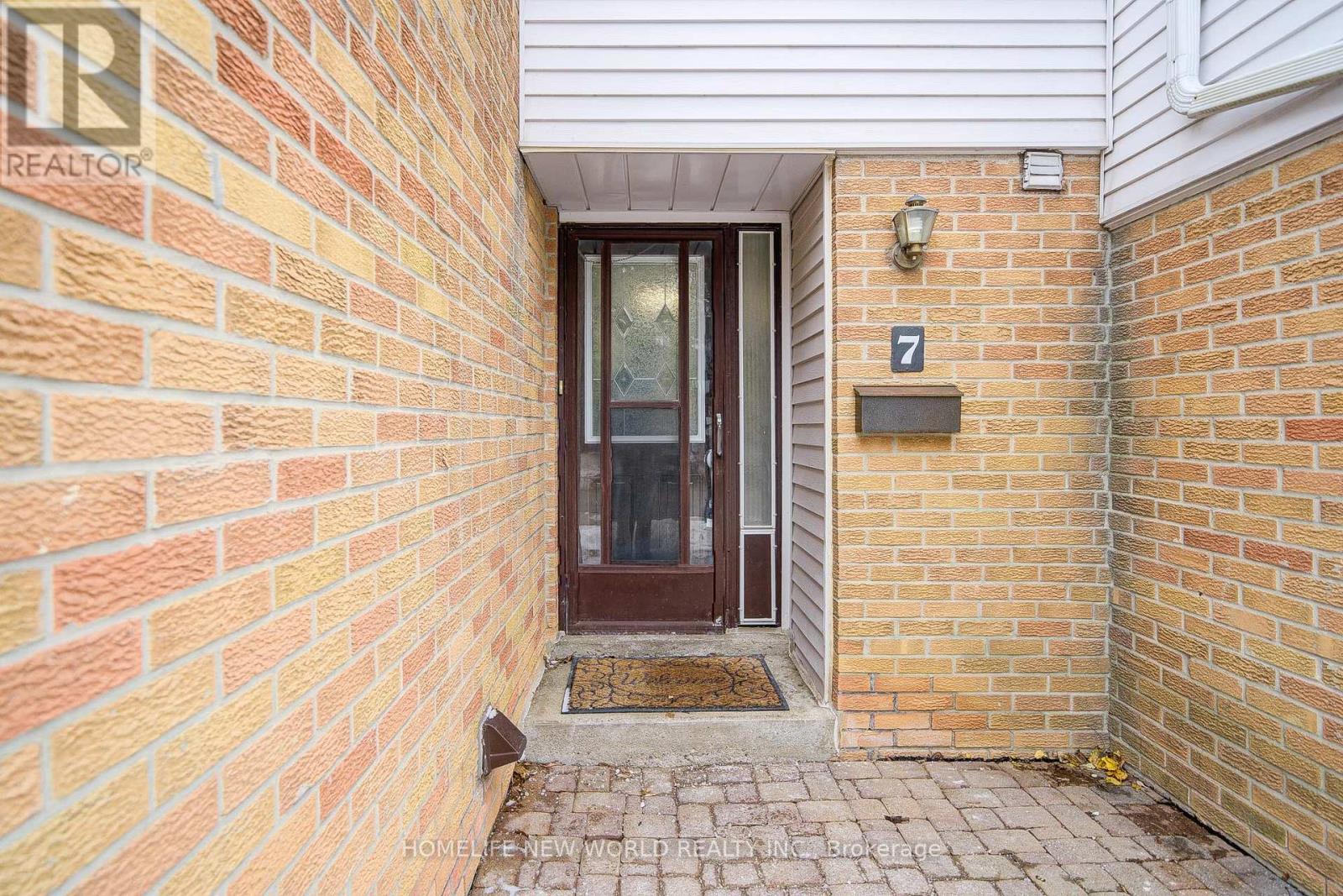 7 JENNY WREN WAY