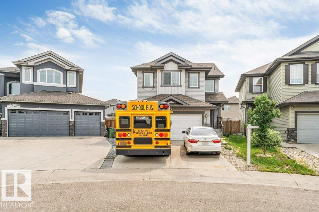 3007 13 AV NW