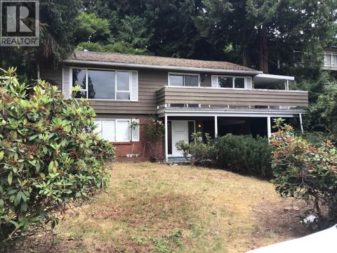 528 GREENWAY AVENUE North Vancouver BC V7N3C8