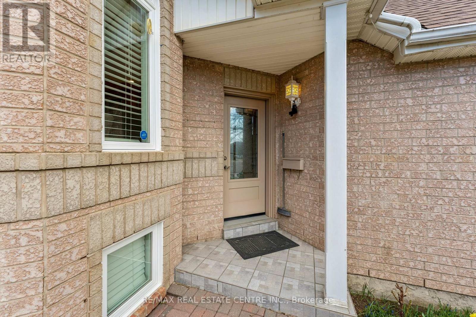 80 PEBBLESTONE CIRCLE