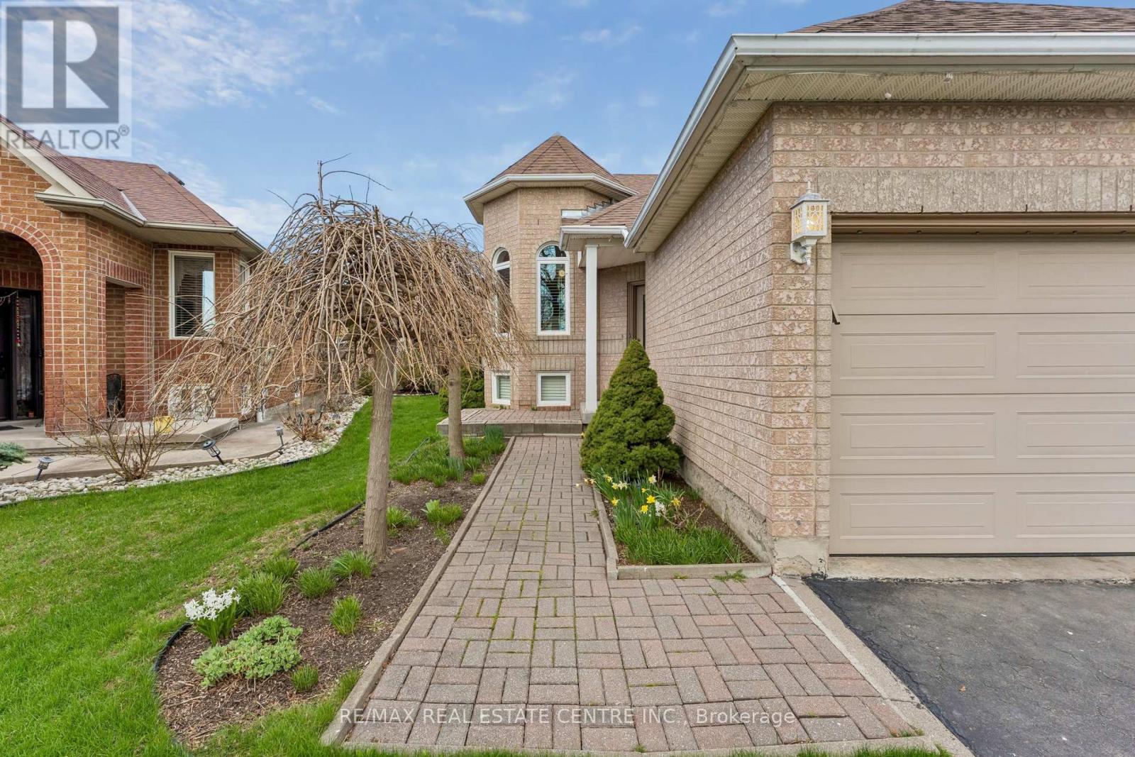 80 PEBBLESTONE CIRCLE