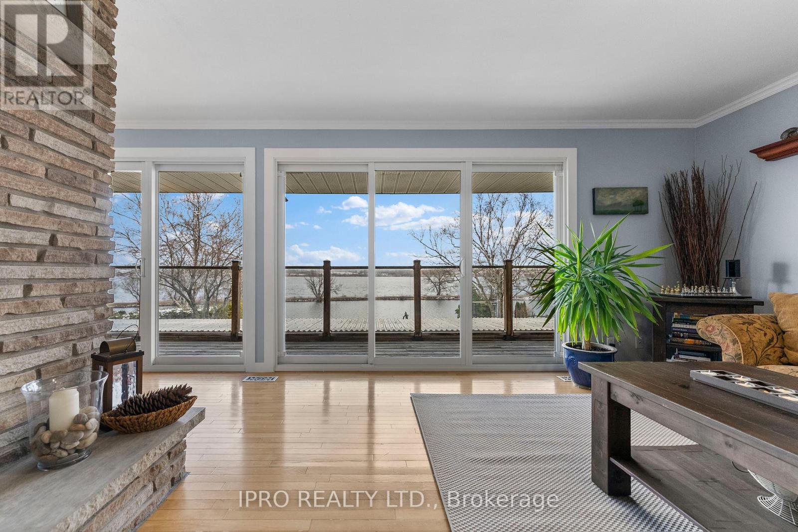 1 GAYLORD ROAD