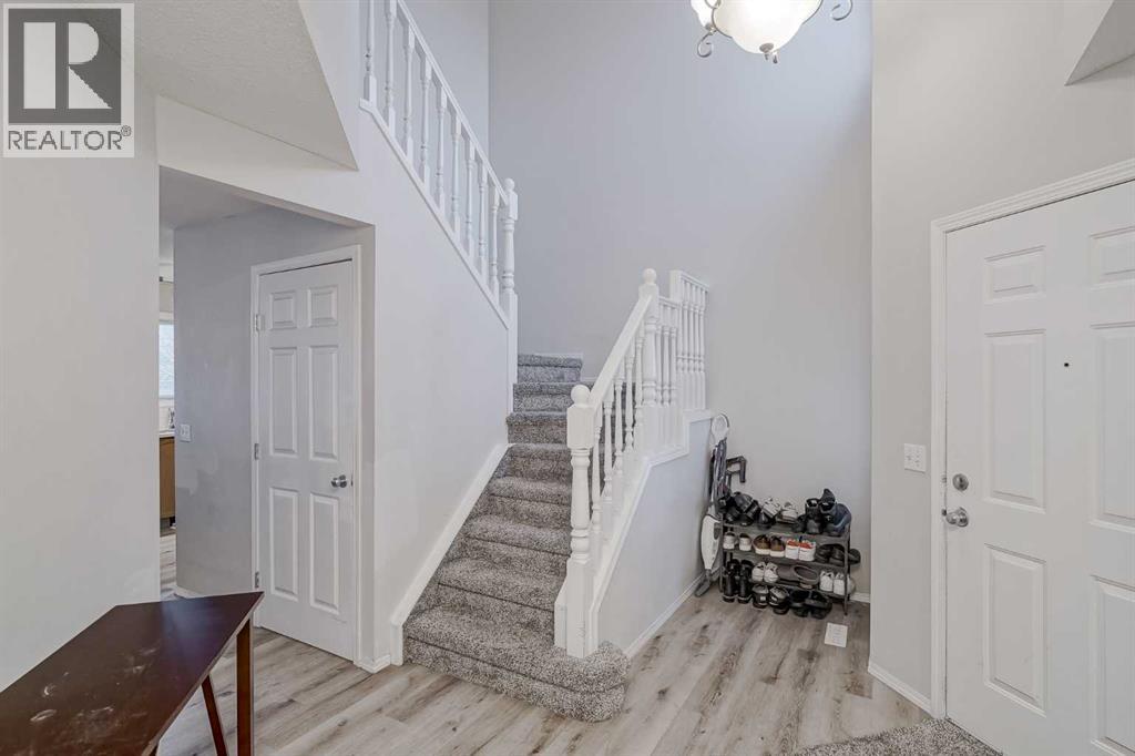 222 Bridleridge Way SW