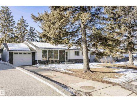 136 Garden RD St. Albert AB T8N1N9