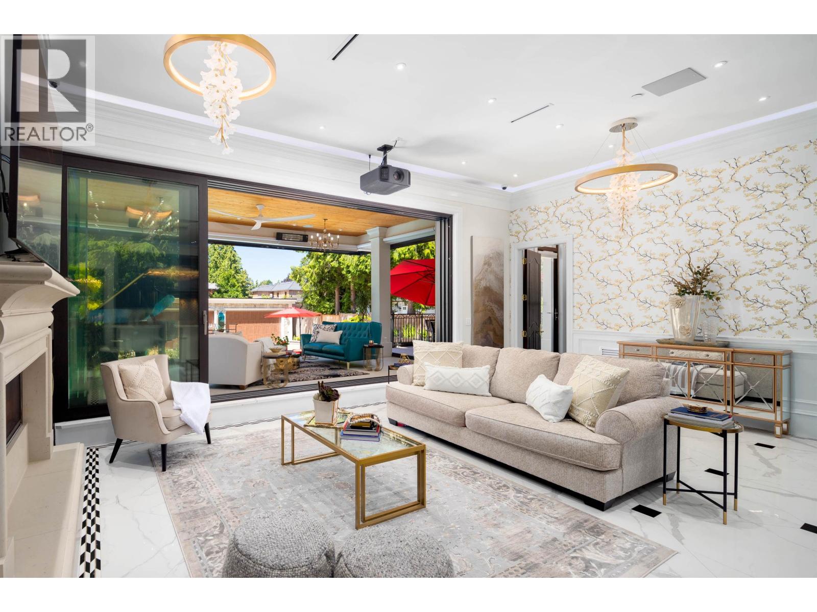 8483 WILTSHIRE STREET