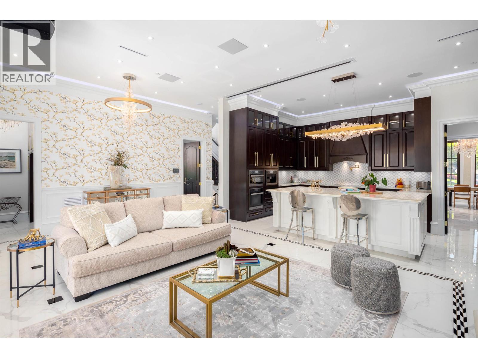 8483 WILTSHIRE STREET