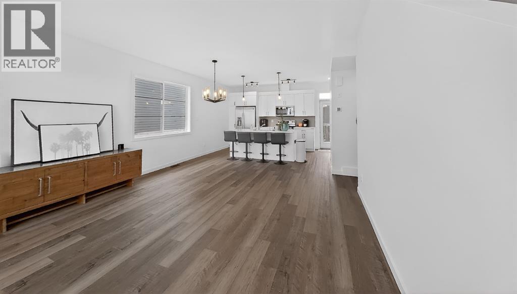 302 Uplands Boulevard N