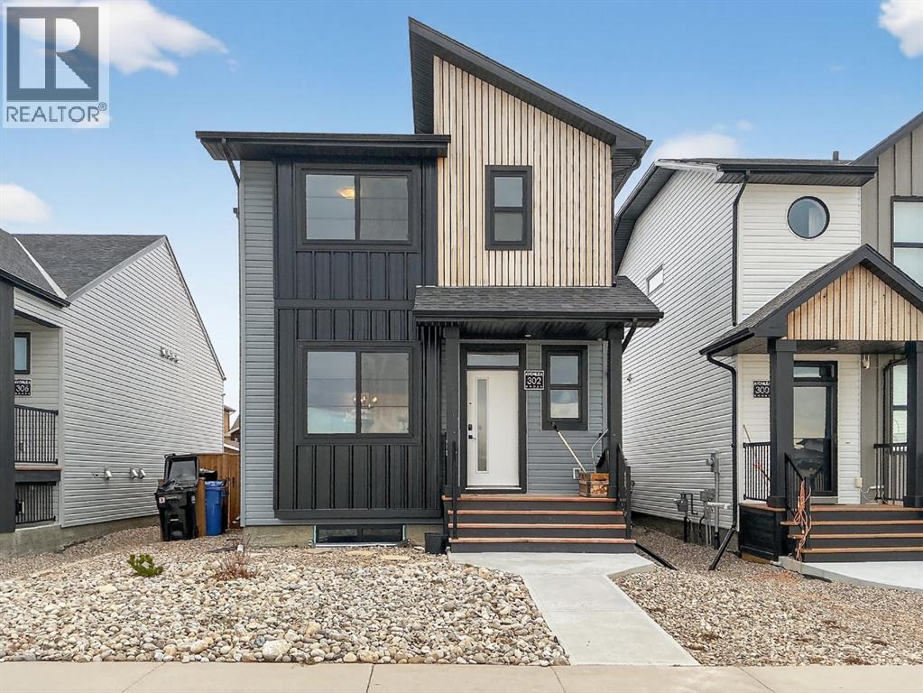 302 Uplands Boulevard N