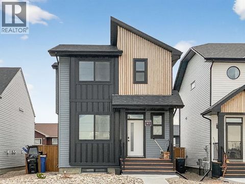 302 Uplands Boulevard N Lethbridge AB T1H7C7