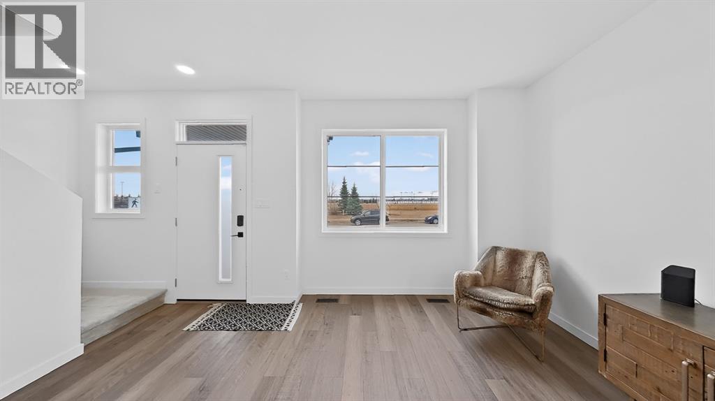 302 Uplands Boulevard N