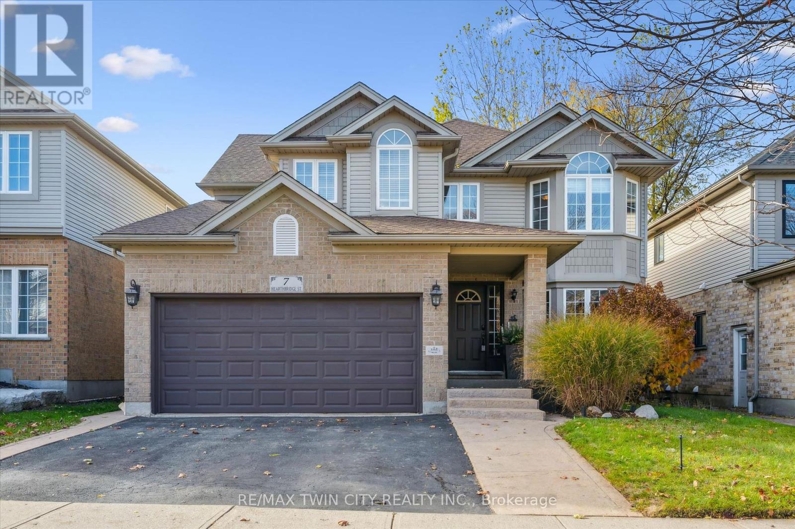 7 HEARTHBRIDGE STREET