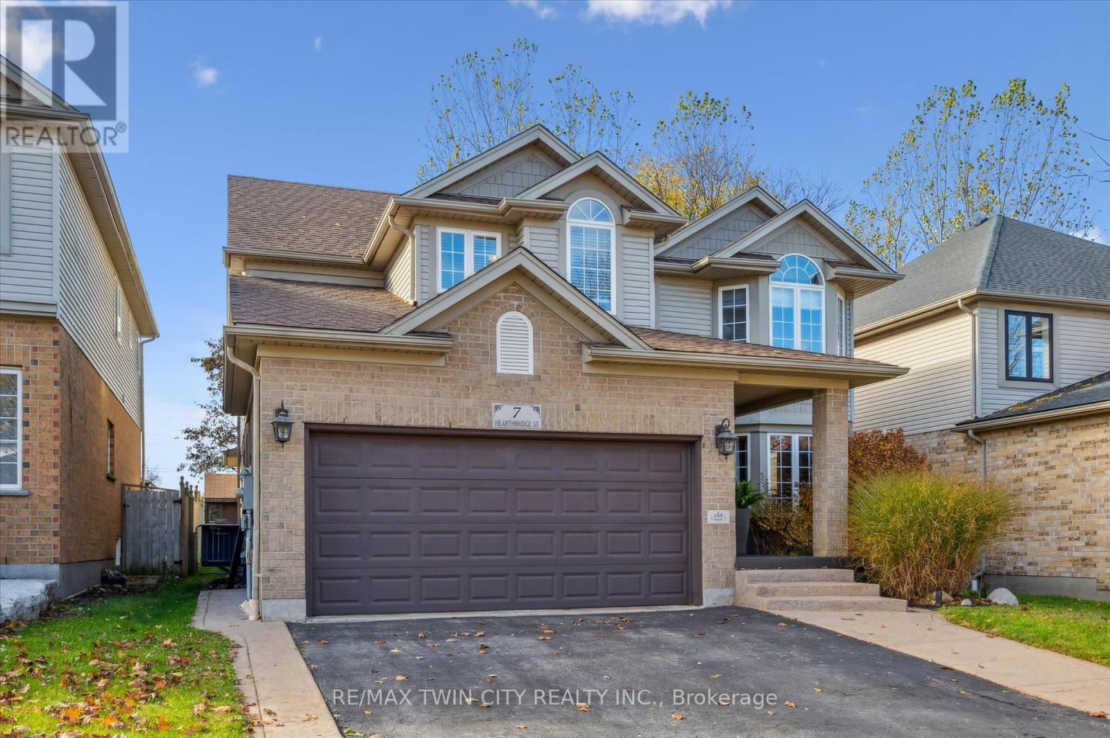 7 HEARTHBRIDGE STREET