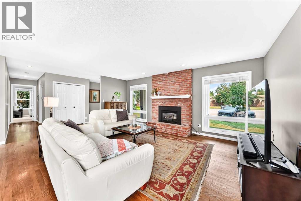 256 Midvalley Place SE